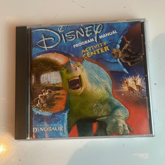 Disney’s Dinosaur Activity center PC CD ROM - Picture 1 of 5